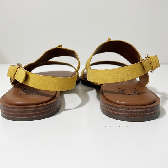 NATURALIZER Fairfax Sunset Yellow Faux Leather Sandals Size 8.5 - Picture 5 of 9